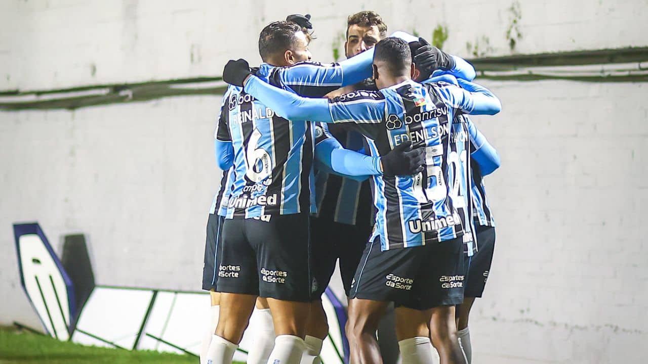 Time do Grêmio comemoração gol contra o Palmeiras