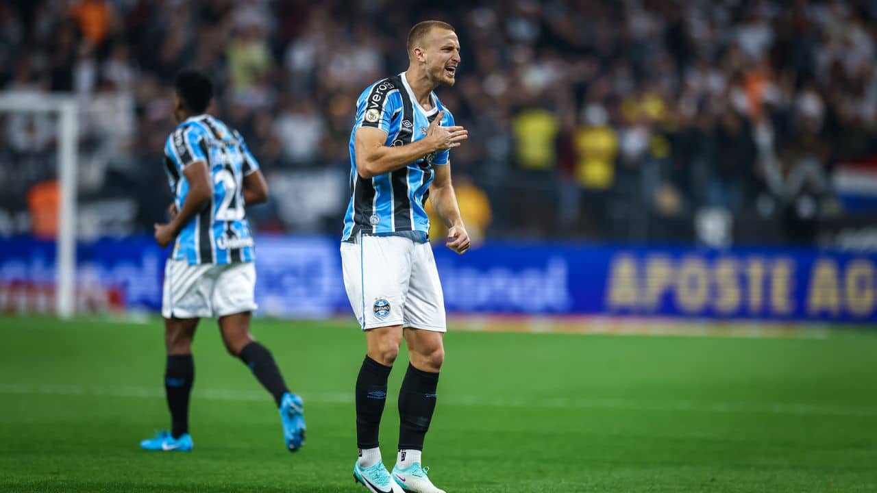 Frase polêmica do árbitro desestabiliza jogadores do Grêmio no campeonato.