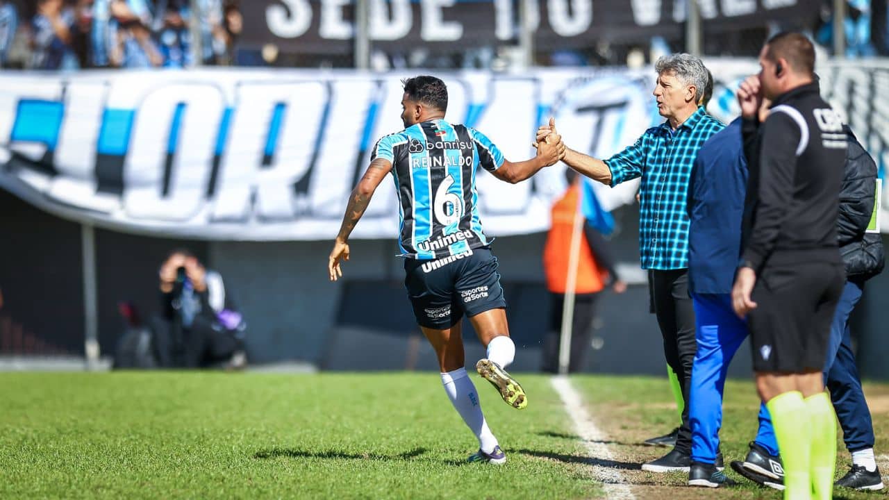 Renato Portaluppi revela planos para escalação de Reinaldo no Grêmio