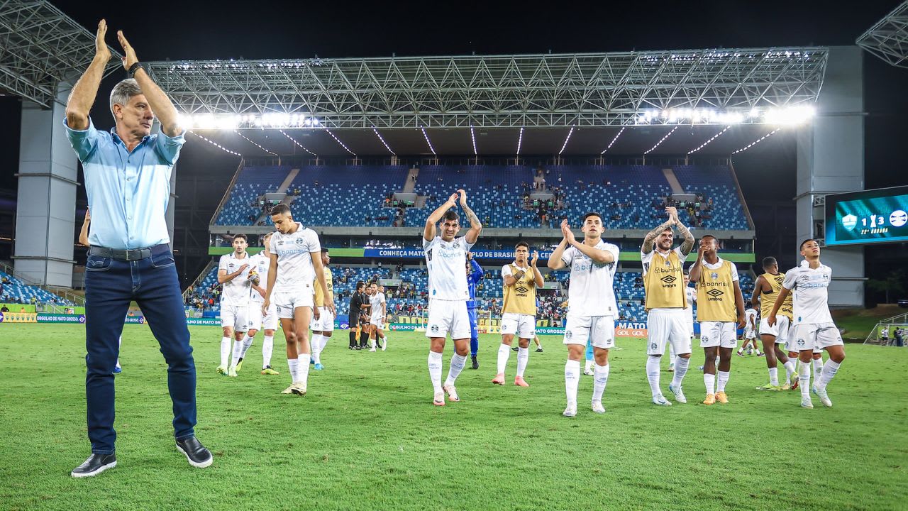 jogadores Grêmio em campo jogo do grêmio