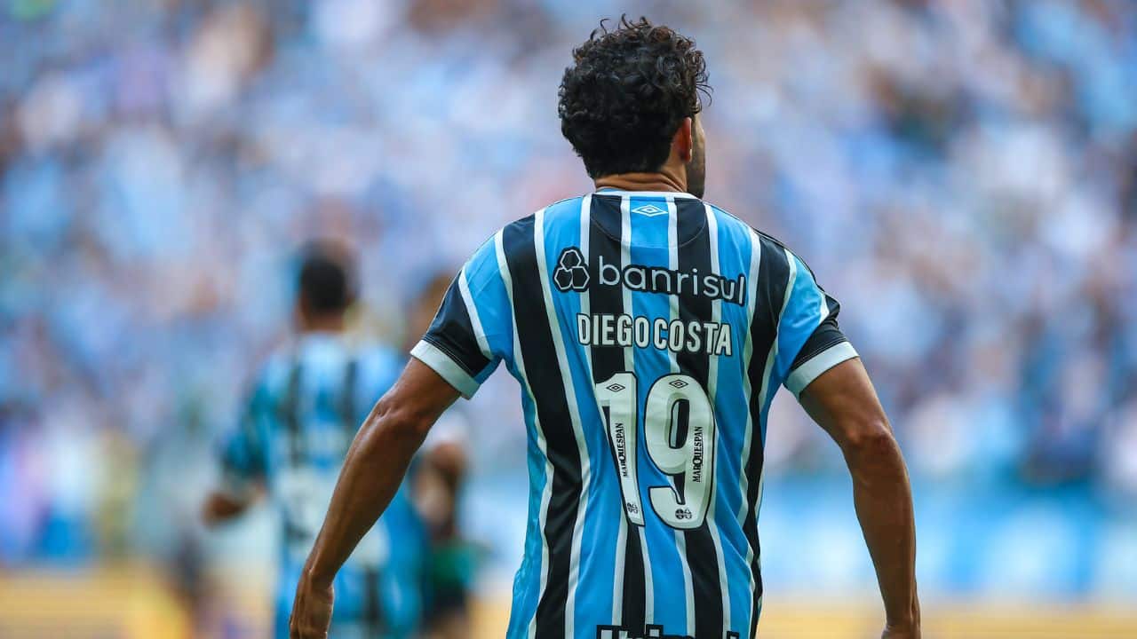 Punição a Jogadores e Futuro de Diego Costa são Destaques no Grêmio