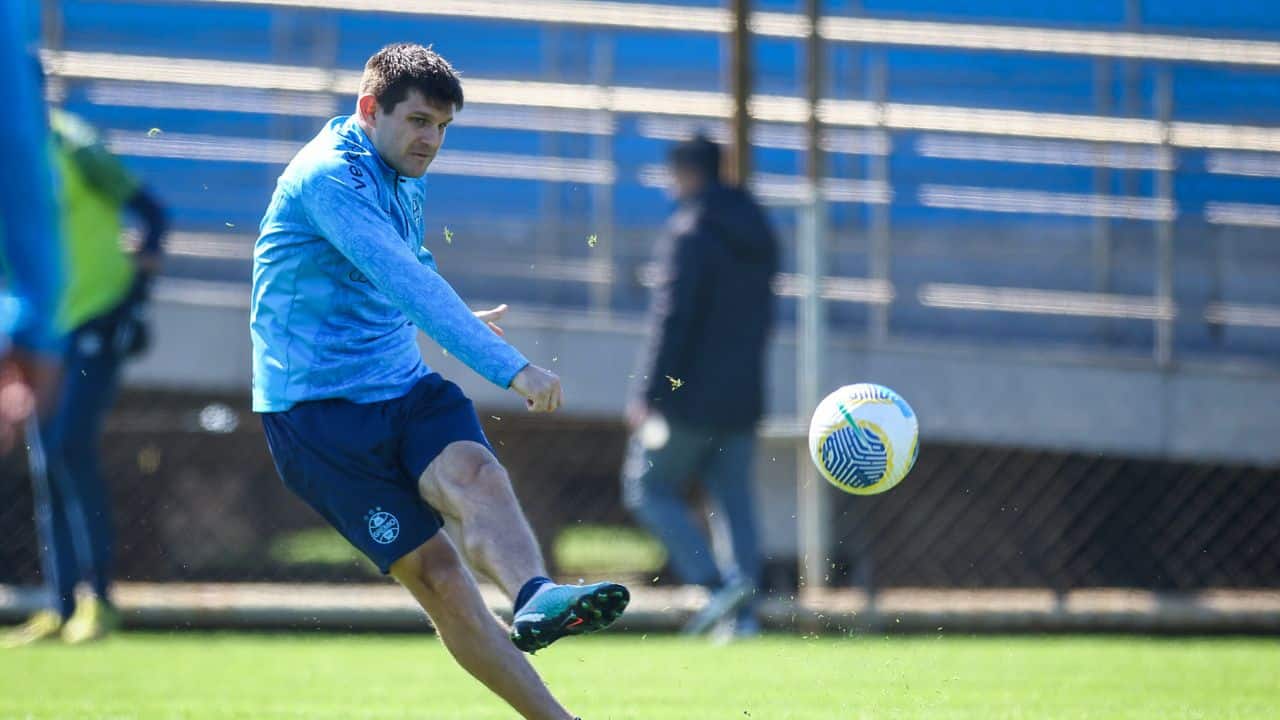 Recuperado da gripe, Grêmio ganha reforço para o próximo jogo