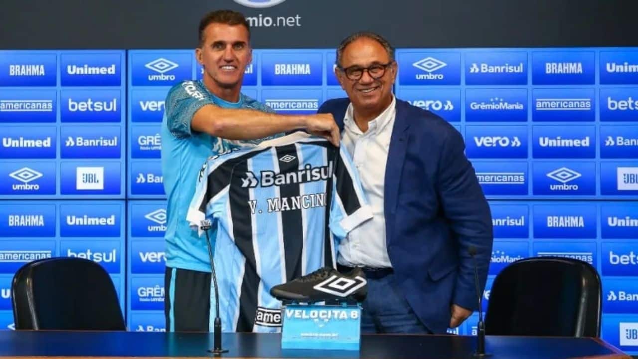 Ex-dirigente revela curiosidade sobre demissão de Vagner Mancini do Grêmio