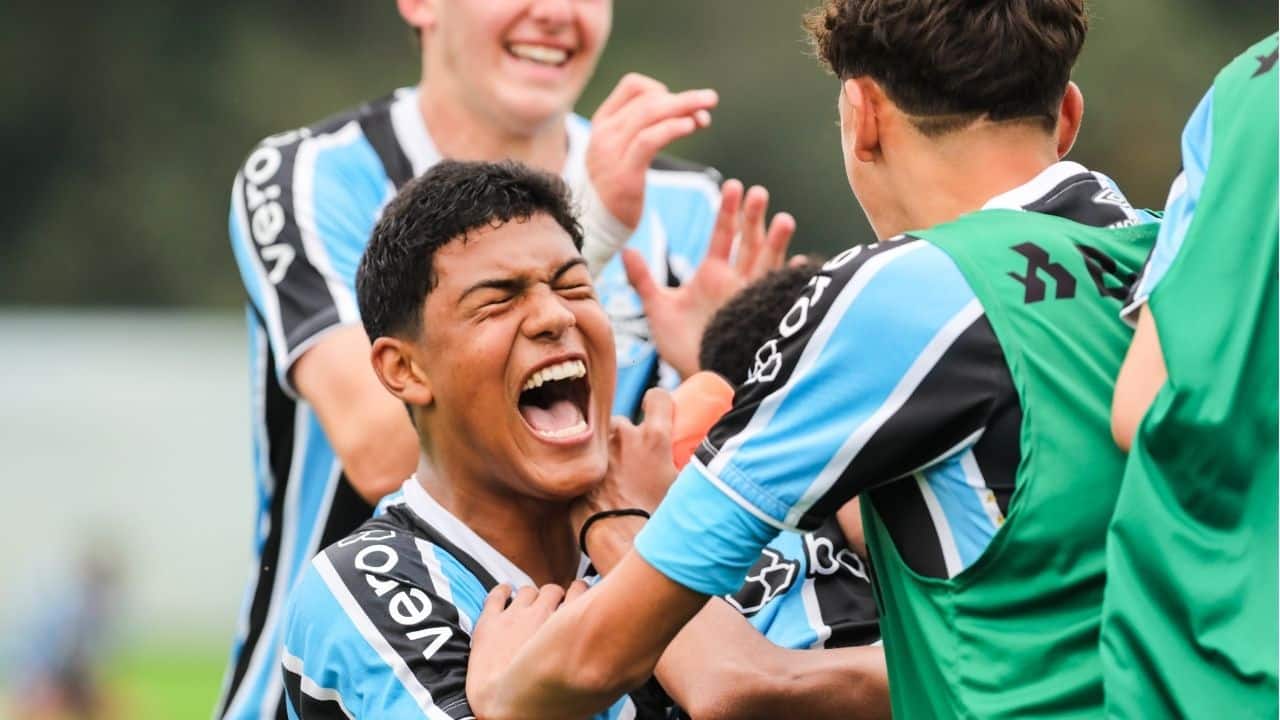 Grêmio avança para a final do Gauchão Sub-15 após eliminar Internacional.