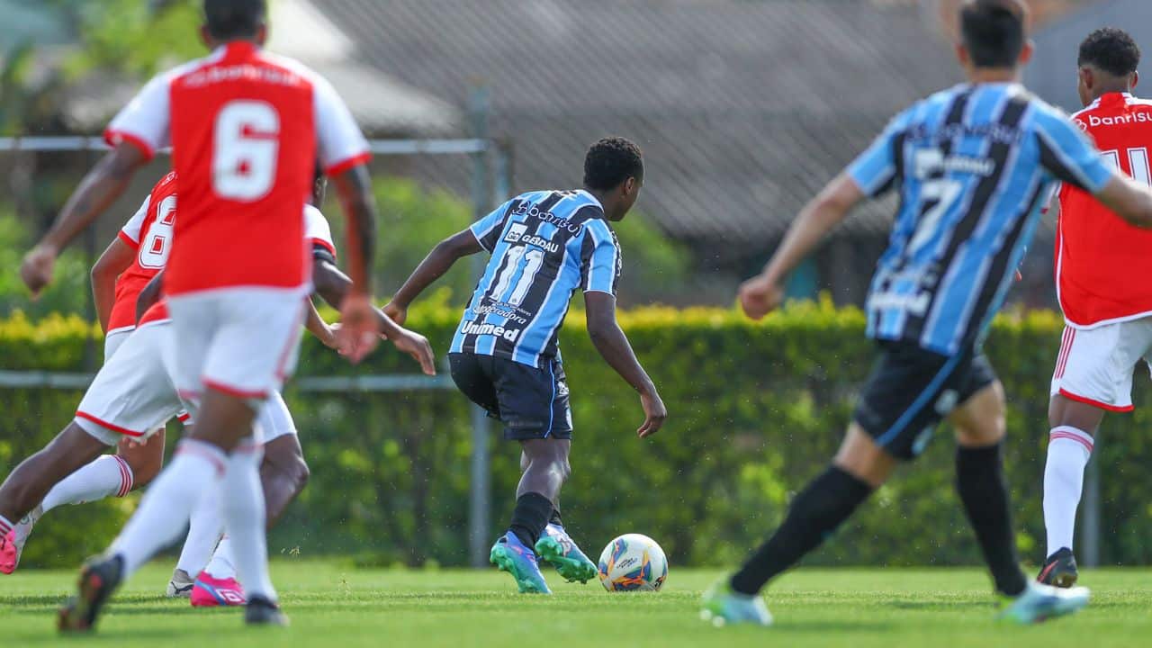 Grêmio perde Grenal de virada pela Copa FGF