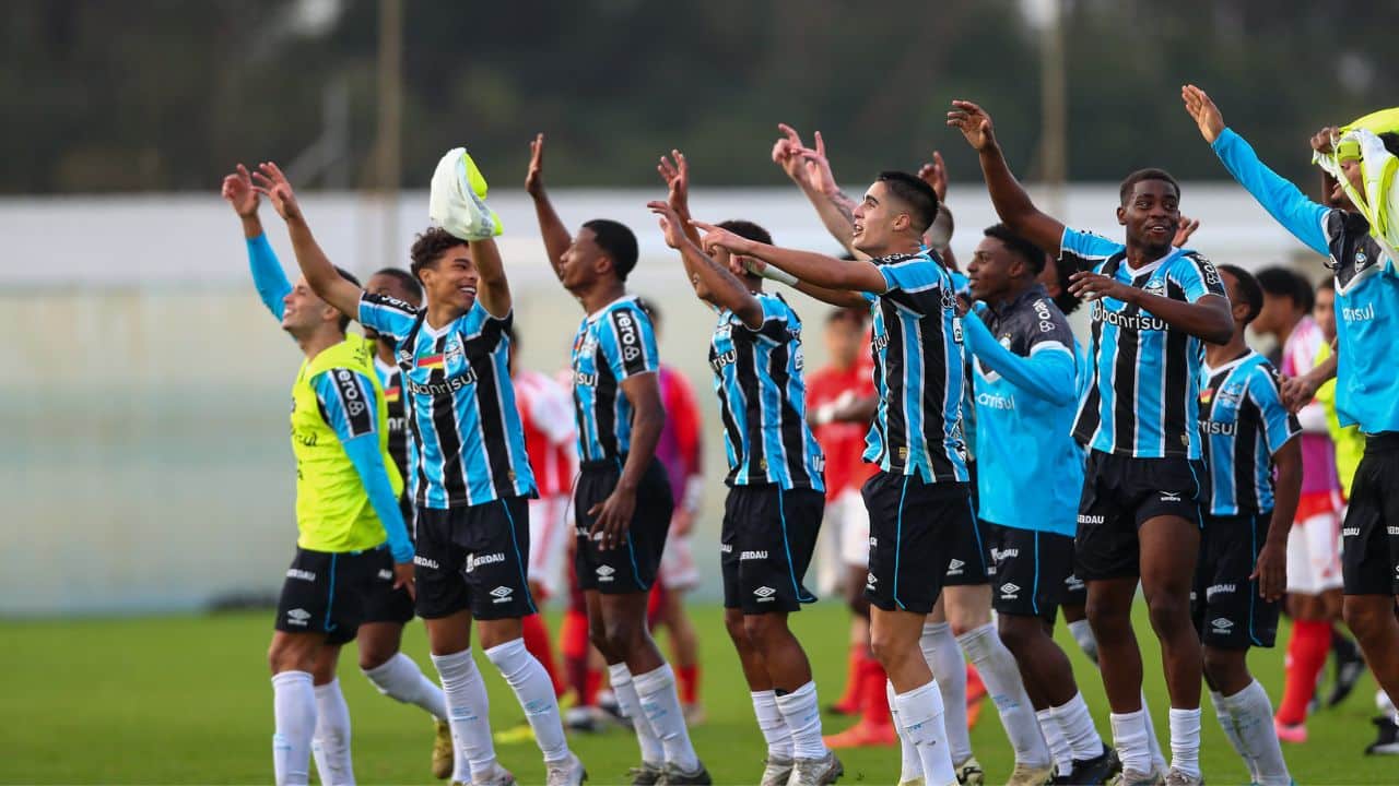 Grêmio conta com profissionais reforçados no clássico GREnal da Copa FGF