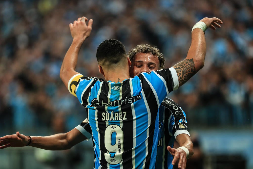 Com Suárez, Grêmio divulga relacionados para duelo contra o São Paulo