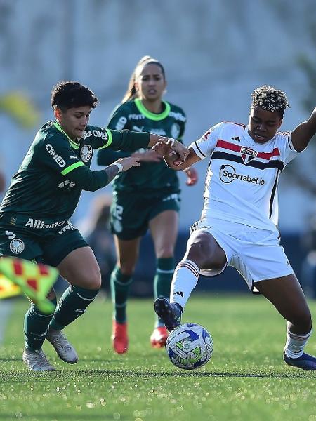 Futebol feminino: Corinthians bate o Santos e encaminha classificação no  Brasileiro