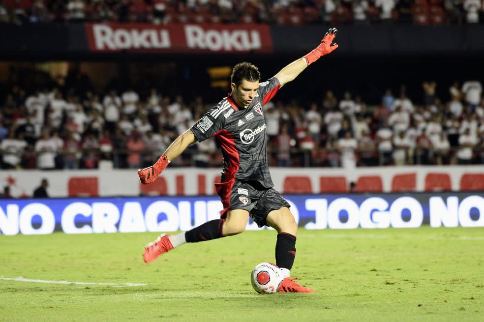 Eu Te Amo SPFC - CLÁSSICO MOVIMENTADO E FALHA DE VOLPI DEFINE O EMPATE NO  SAN-SÃO DE ONTEM !!! Na noite de ontem, o São Paulo FC enfrentou o Santos  Futebol Clube