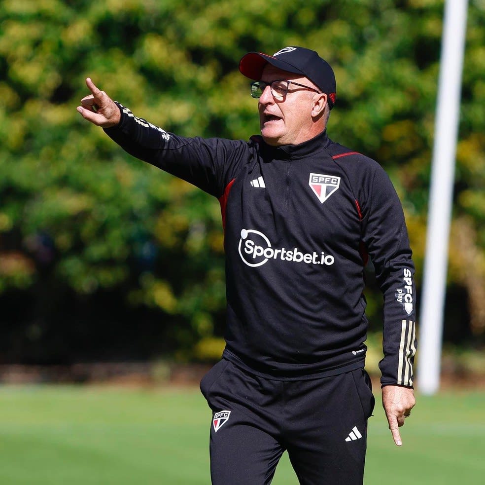 A escalação do São Paulo para o próximo jogo