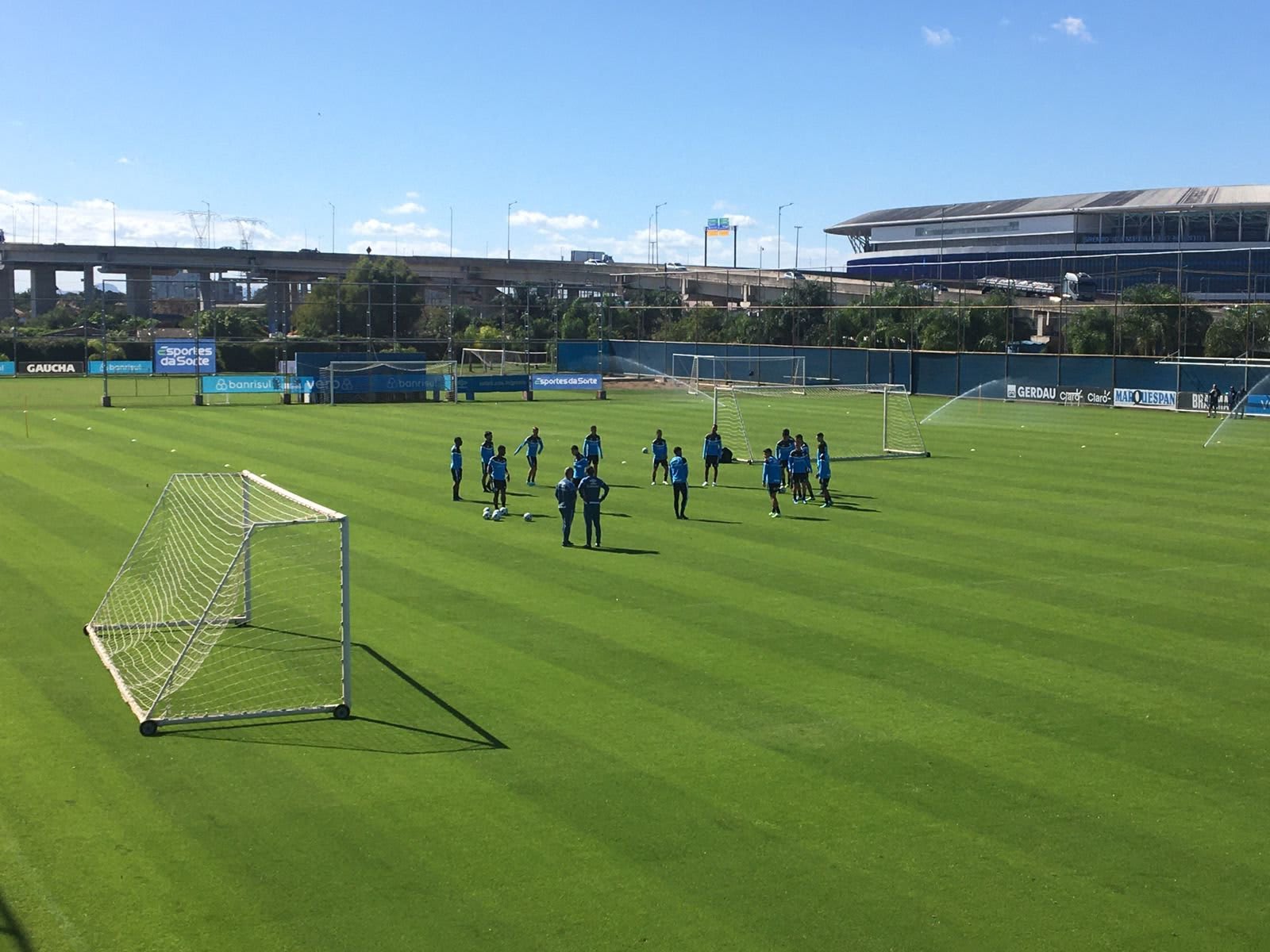 Palmeiras se reapresenta com treino técnico após classificação à