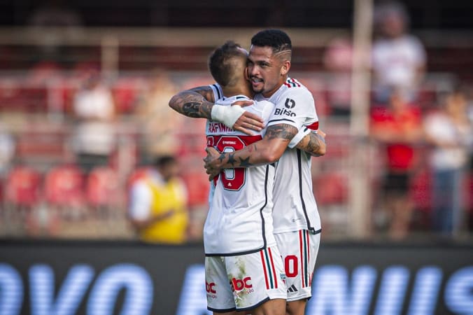 Internacional vence São Paulo no Morumbi e vai à final do