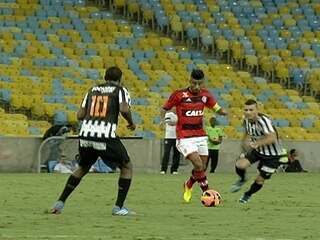 Mano celebra, mas alerta para efeito vagalume: ‘Vamos pensar jogo a jogo’