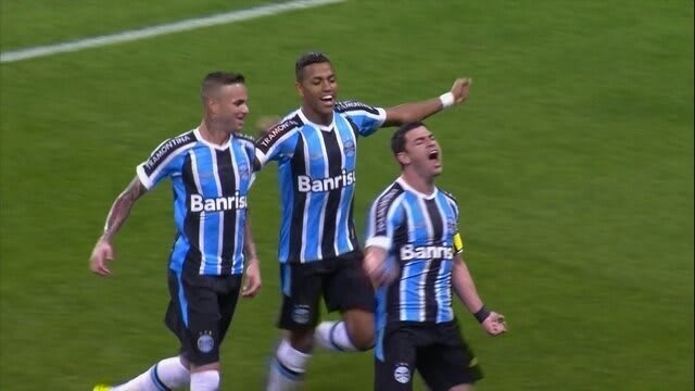 VÍDEO: Gol do Giuliano!! Grêmio 1 x 0 Avai - Brasileirão