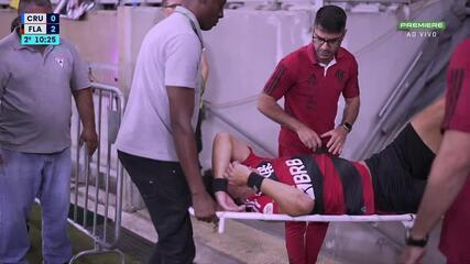 Exame descarta fratura após grave entorse de David Luiz em Cruzeiro x Flamengo