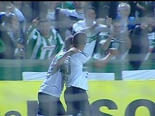 Artilheiro do Ano: William e Alex ficam a um gol do líder após duelo à parte