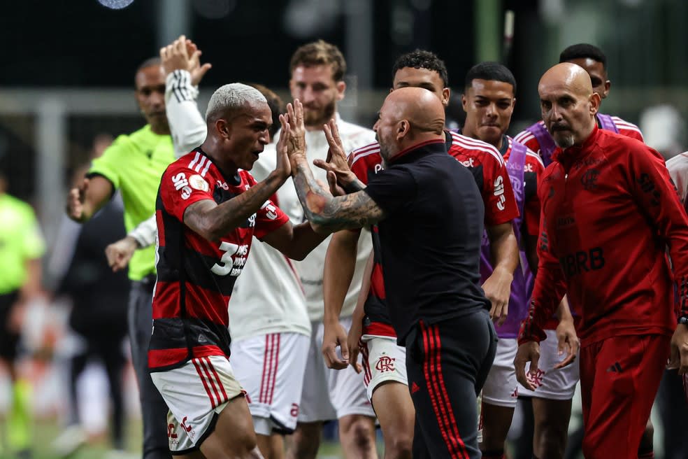 Acelera, Ayrton! Raio-x mostra mapa e velocidade máxima em gol do Flamengo;  compare com Bolt e BH, flamengo