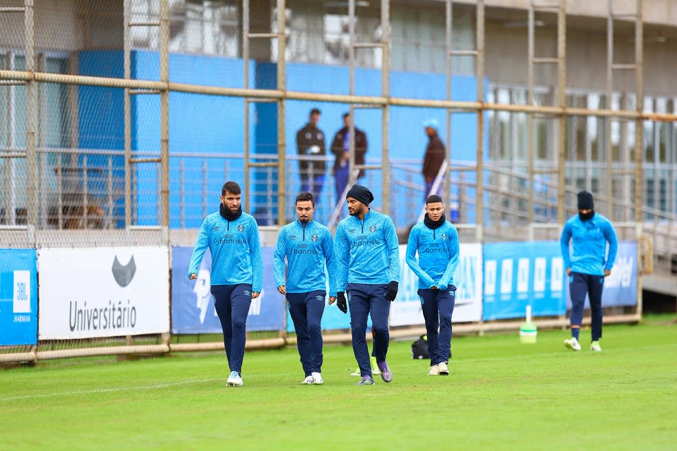 Pepê, Fabio, Reinaldo e Gustavo Nunes em treino do Grêmio — Foto: Guilherme Testa/Grêmio