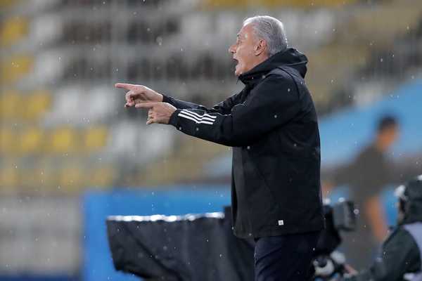 Desempenho do Flamengo: Tite e Wesley avaliados negativamente após vexame no Chile