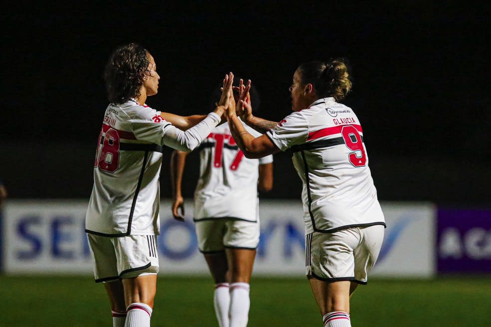 São Paulo vence o São José e garante vaga na semifinal do Paulista Feminino