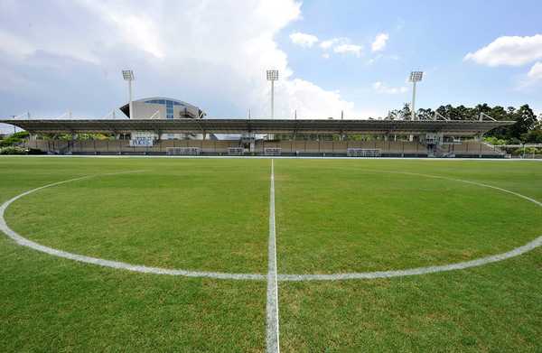 Ct Alagado: Grêmio Treina no Estádio da PUCRS Após Mudança de Local.