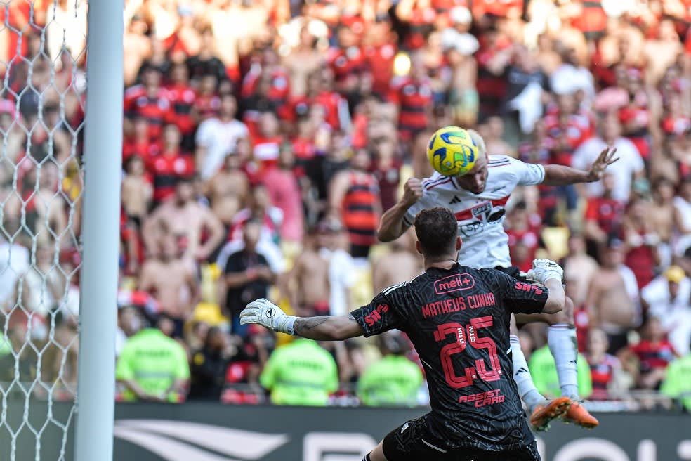 TNT Sports BR on X: O São Paulo chegou com a vantagem mas ficou sem a  taça. O Tricolor é vice-campeão do Paulistão 2022.   / X