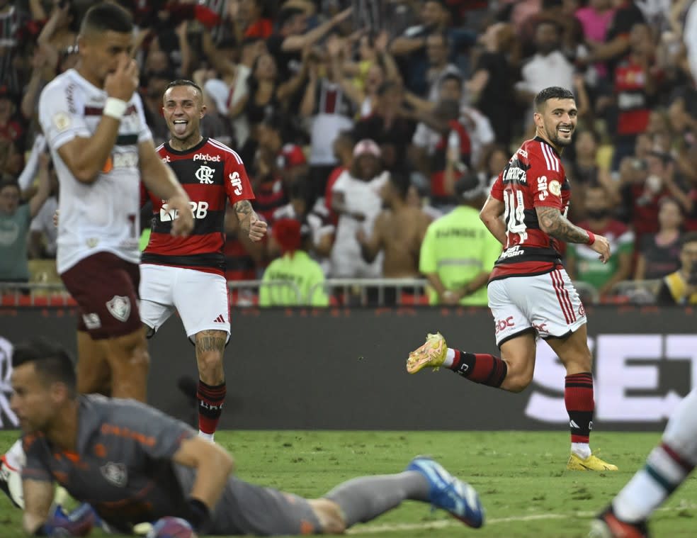 Flamengo 3 x 0 América-MG: gols, lances, vaias a Gabigol, cantos