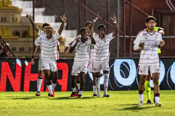 Felipe Lima garante que sabia que decidiria para o Flamengo na Copinha: Estava na mente já