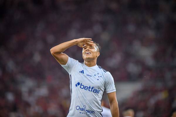 Cruzeiro estende vínculo com Marlon até 2026.