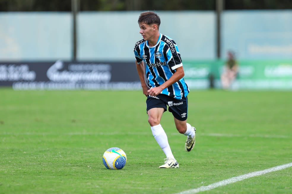 Jefinho, camisa 10 do Grêmio no Brasileirão sub-20 — Foto: Renan Jardim/Grêmio FBPA