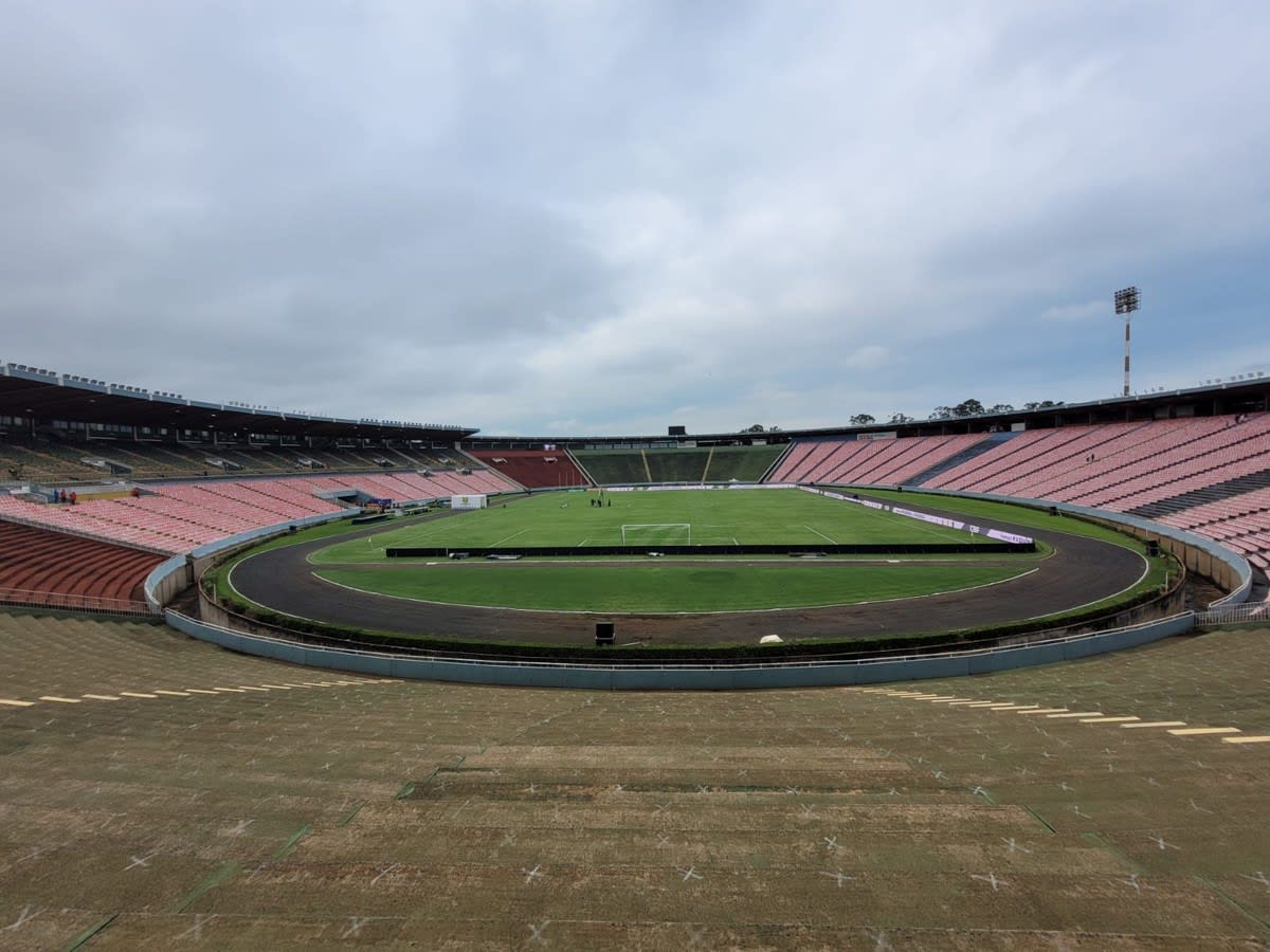 Possible title: Dragão pode negociar mando de campo e desafiar Raposa em Uberlândia