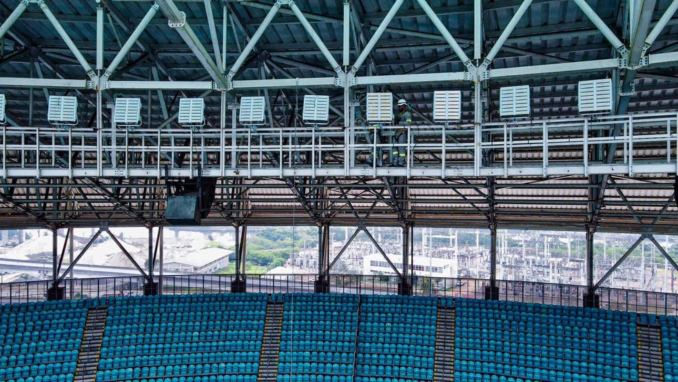 Arena do Grêmio instala novos refletores de LED — Foto: Divulgação/Arena do Grêmio