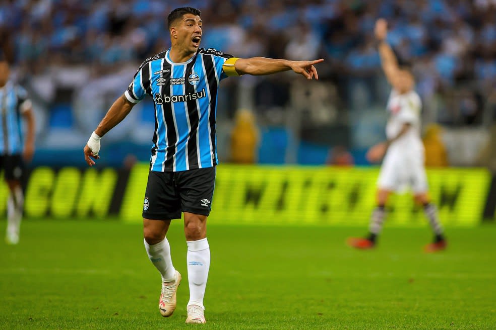 Suárez em Gremio x Vasco — Foto: Silvio Avila/AFP