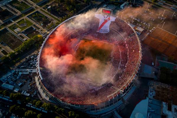 Sem confirmar acerto com o Flamengo, De La Cruz se despede do River após título