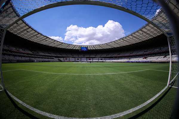 Cruzeiro aguarda decisão da CBF sobre local de jogo contra La Calera.