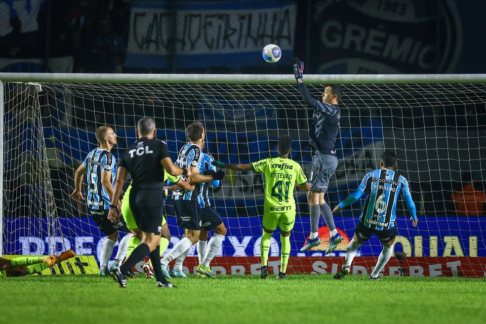 Marchesín em empate do Grêmio com o Palmeiras — Foto: Lucas Uebel/Grêmio