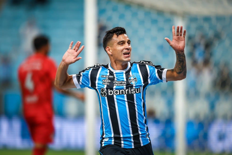 Cristaldo comemora gol em vitória do Grêmio — Foto: Lucas Uebel/Grêmio