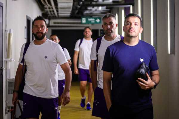 Abril do Cruzeiro: Maratona de mais de 25 mil km surpreende Larcamón