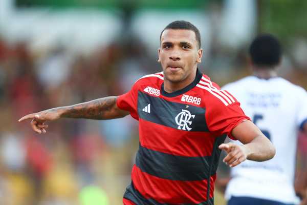 Flamengo empresta Petterson ao Athletico-PR; direitos econômicos são fixados em 3 milhões de euros