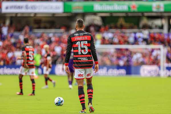 Flamengo amplia convocação de atletas com a chegada de Fabrício Bruno.