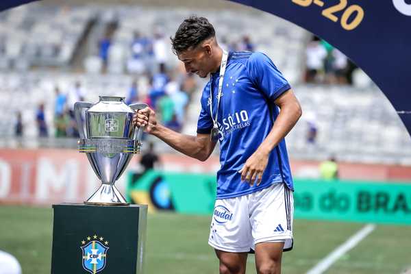 Base do Cruzeiro termina ano com títulos e presença no profissional; veja atletas que estouram idade