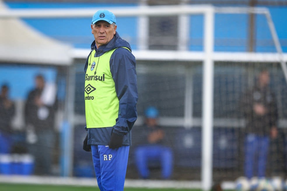 Renato em treino do Grêmio — Foto: Lucas Uebel/Grêmio