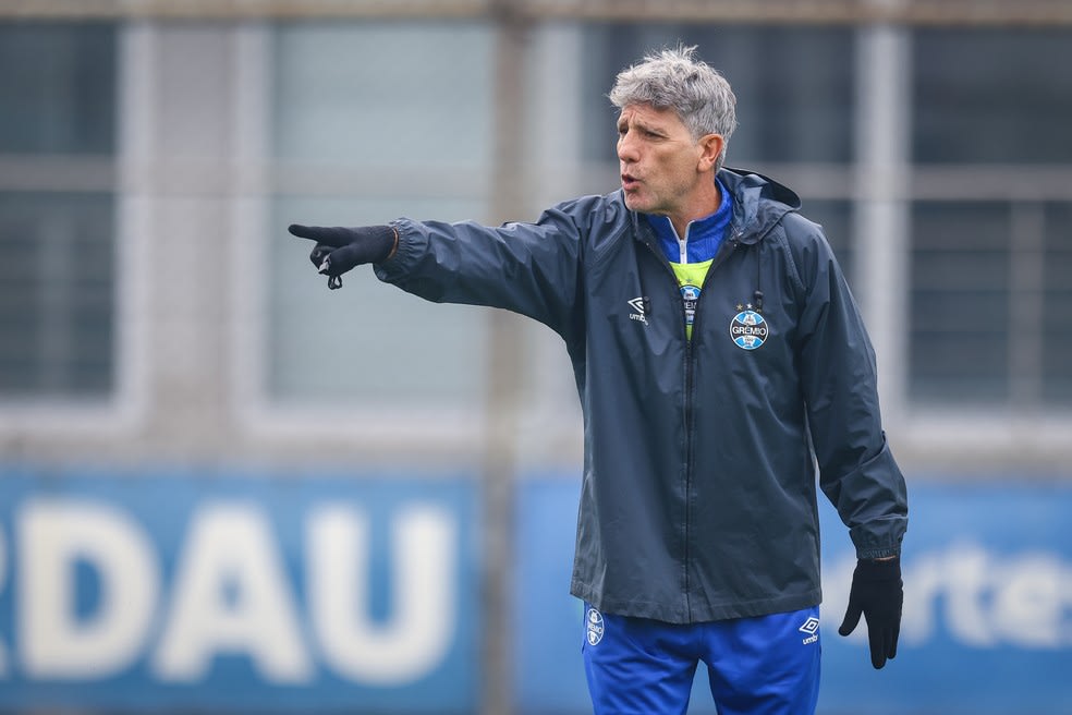 Renato em treino do Grêmio — Foto: Lucas Uebel/Grêmio