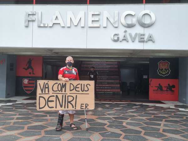 Corpo de Denir é velado na Gávea, e Athirson revela histórias com o massagista no Flamengo