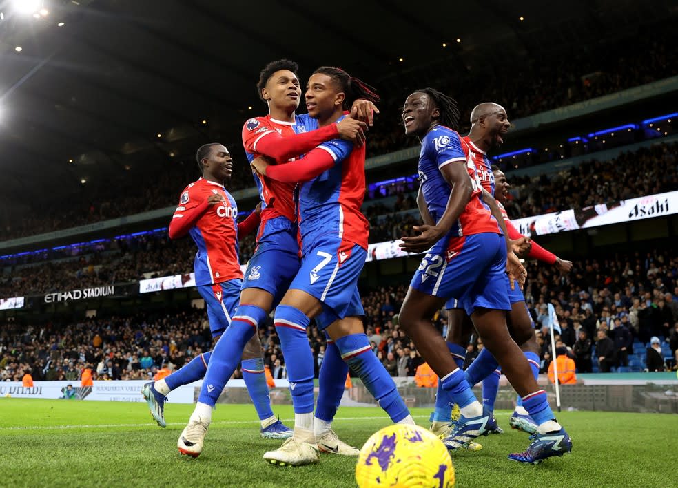 Manchester City abre 2 a 0, mas leva empate do Crystal Palace em