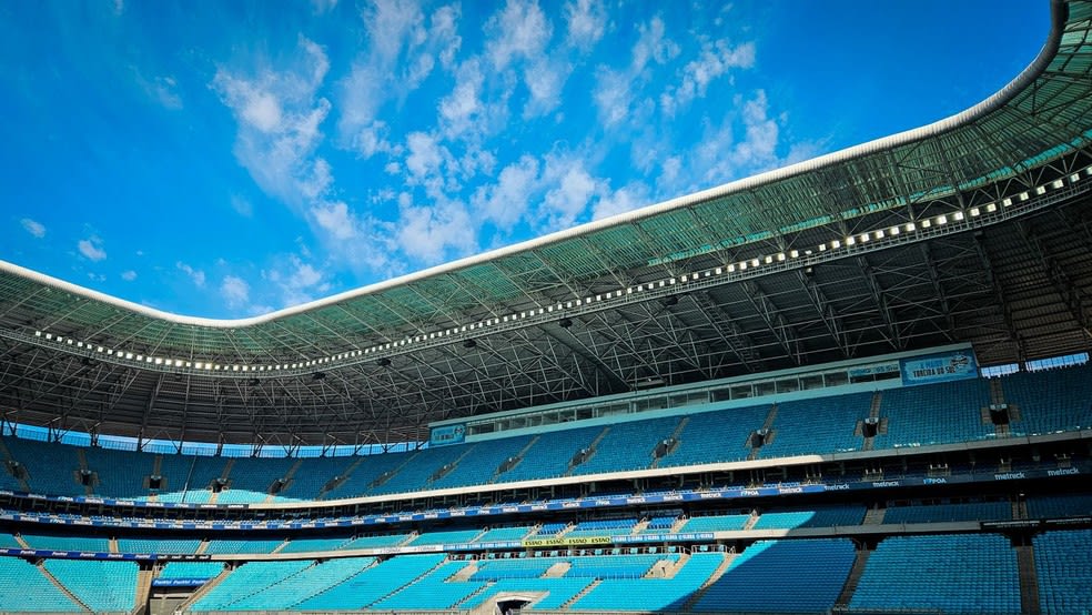 Novos refletores da Arena do Grêmio instalados