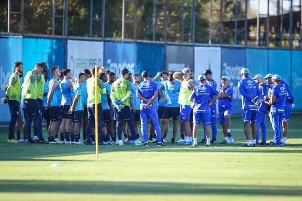 Renato admite disputa aberta entre goleiros do Grêmio