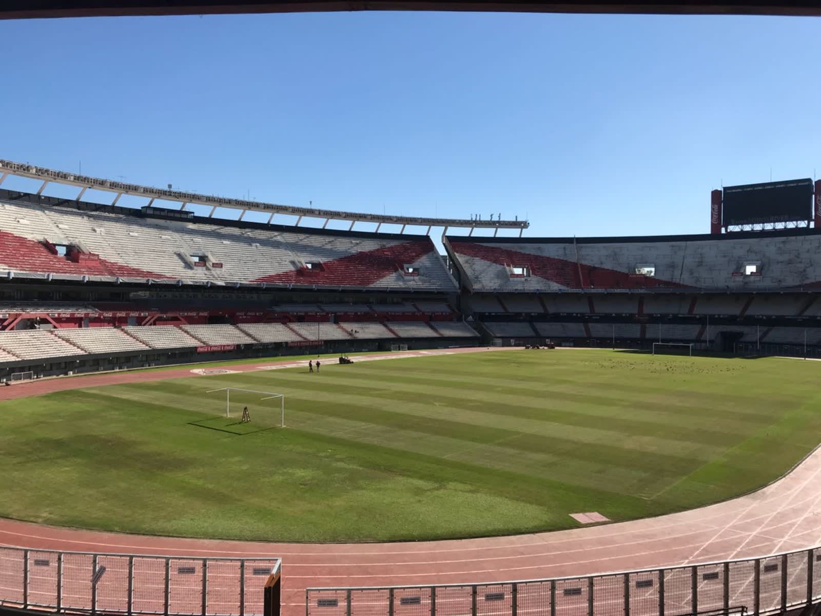 Na véspera de completar 80 anos, Monumental recebe o Flamengo