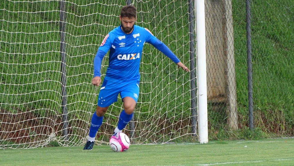 Focado após “quase sair” do Cruzeiro, Sobis se livra de dores e quer tri da Libertadores