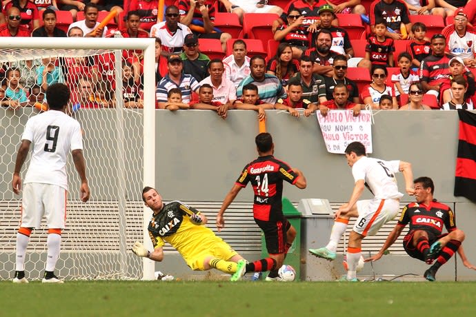 Defesa de Paulo Victor é a melhor de janeiro em votação do É Gol!!!